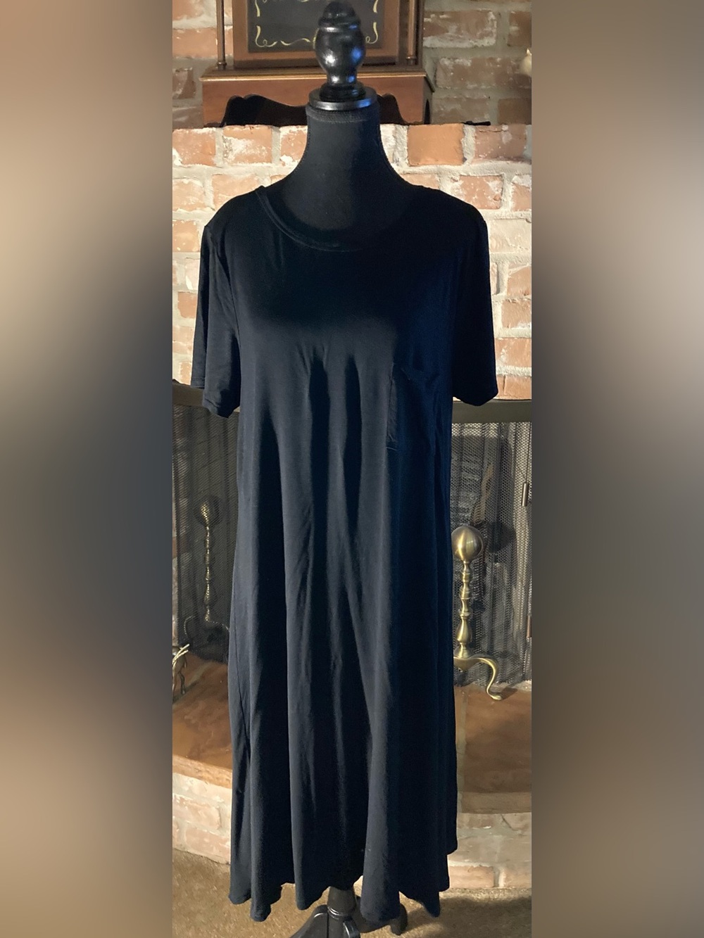 LuLaRoe Women’s Black Short-Sleeve Hi-Low Midi Dress